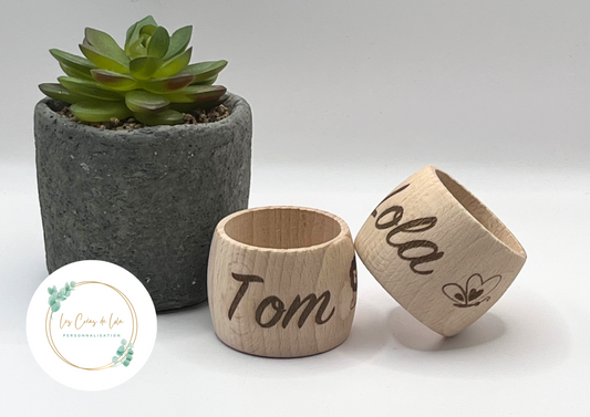 Rond de serviette en bois du Jura personnalisée